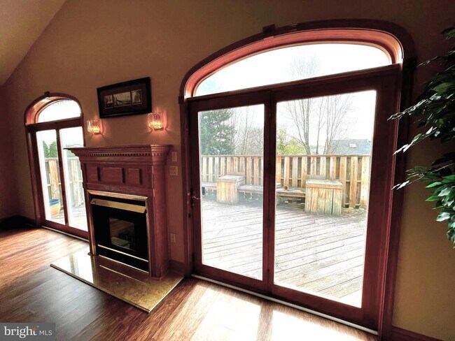 Building Photo - 712 W MacDade Blvd