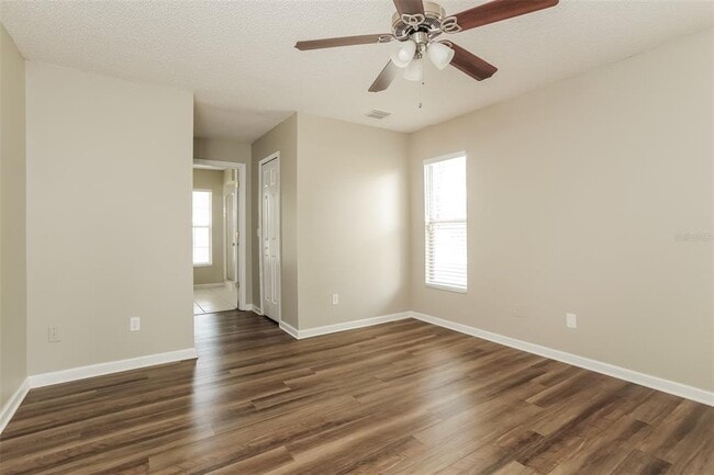 Building Photo - 557 Oak Branch Cir