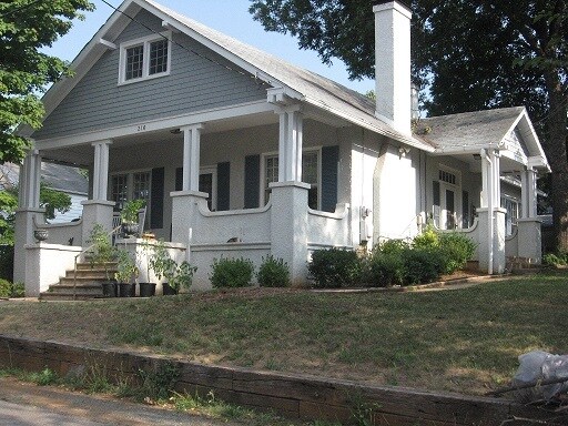 Building Photo - 210 Todd Ave