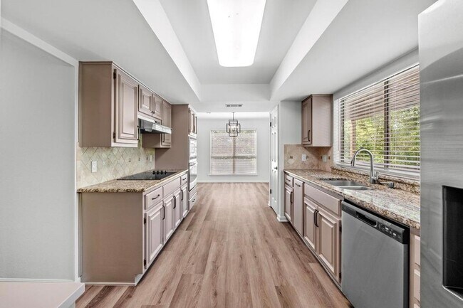 Building Photo - 6603 Whitemarsh Valley Walk