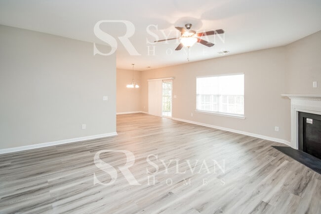 Building Photo - At Last, This Is What You Have Been Searching For!