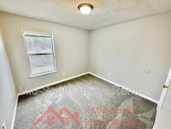 Building Photo - 3538 Christine Rd