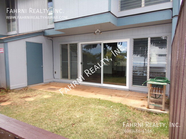 Building Photo - PALEHUA GARDENS - Upgraded 3 Bedroom Townhome