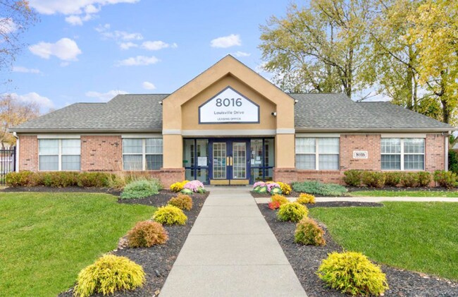 Interior Photo - The Reserve at Franklin Glenn