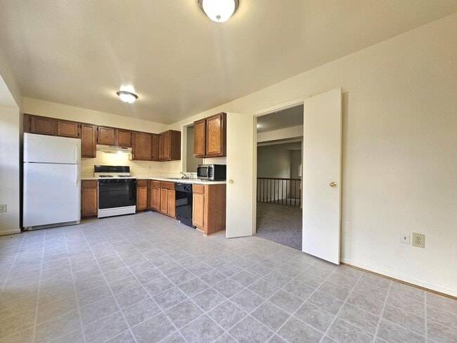 Building Photo - 4719 Gainsborough Dr