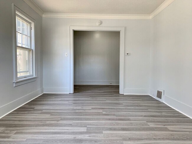 Building Photo - 1880 Sanford St