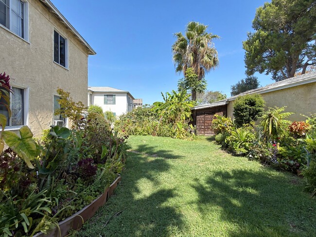 Building Photo - 4446 Linden Ave