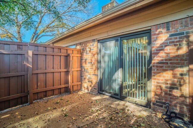 Building Photo - 5676 Cedar Creek Dr