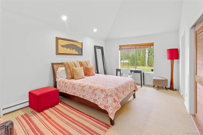 Building Photo - 9 The Registry