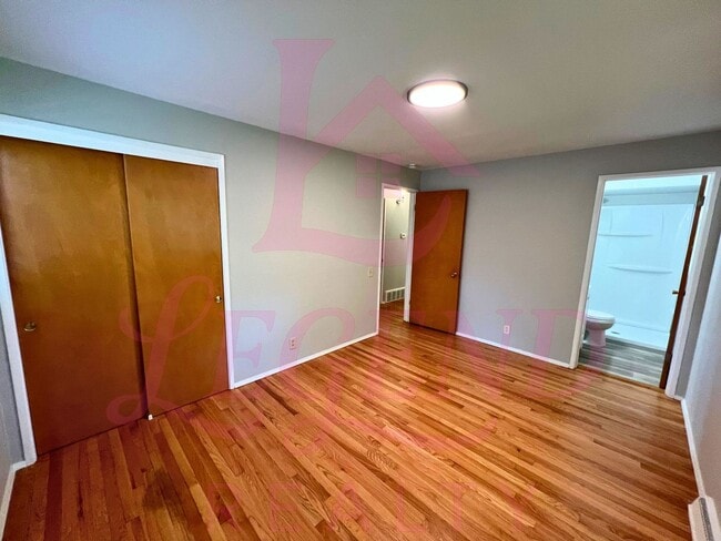 Building Photo - Spacious & Charming 3-Bedroom, 2-Bath Home...
