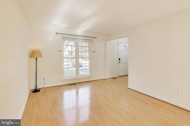 Building Photo - 17505 Longview Ln