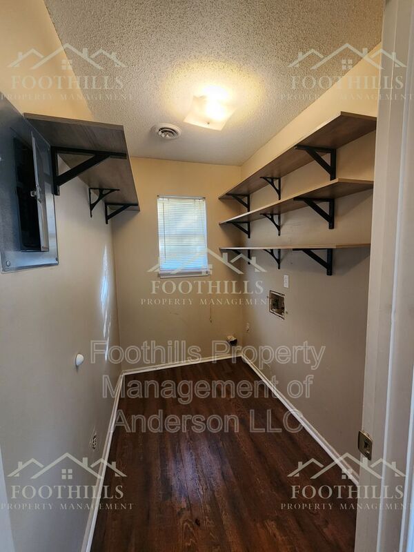 Building Photo - 4315 Lexington Way