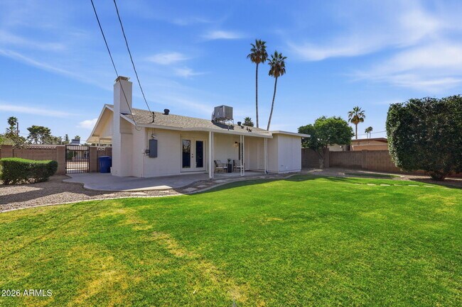 Building Photo - 2644 S Butte Ave