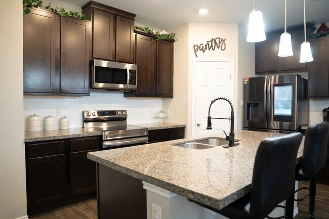 Building Photo - 4207 Lorisa Dr