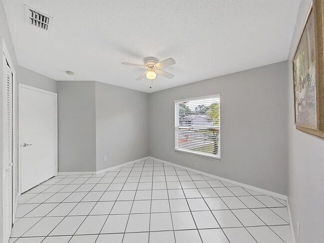 Building Photo - 240 Whisper Lake Rd