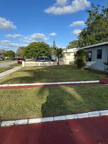 Building Photo - 2960 NW 187th St
