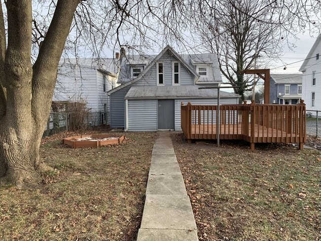 Building Photo - HEAT IS NOW INCLUDED IN THE RENT!Charming 2-Bedroom, 1-Bath Single-Family Home in the Borough of ...