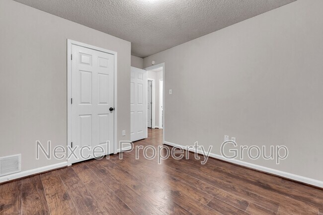 Building Photo - 4236 Appian Dr