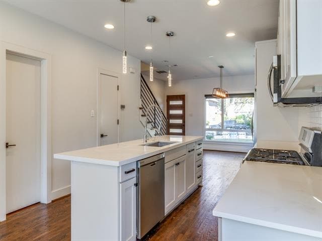 Building Photo - 6166 Llano Ave