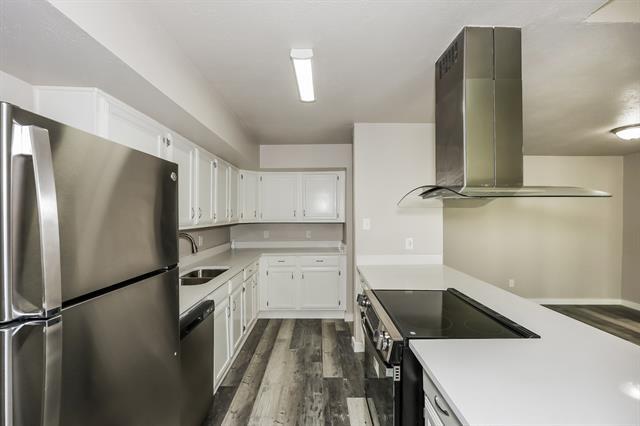 Building Photo - 4129 7 Gables St