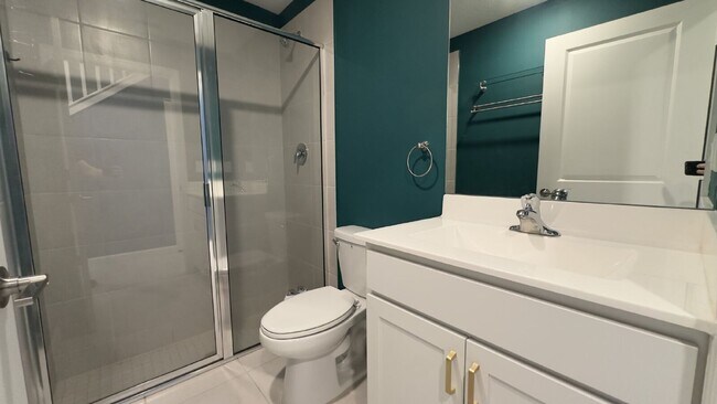 Building Photo - Stylish 3-Bed, 3-Bath Townhouse Oasis in Riviera Beach