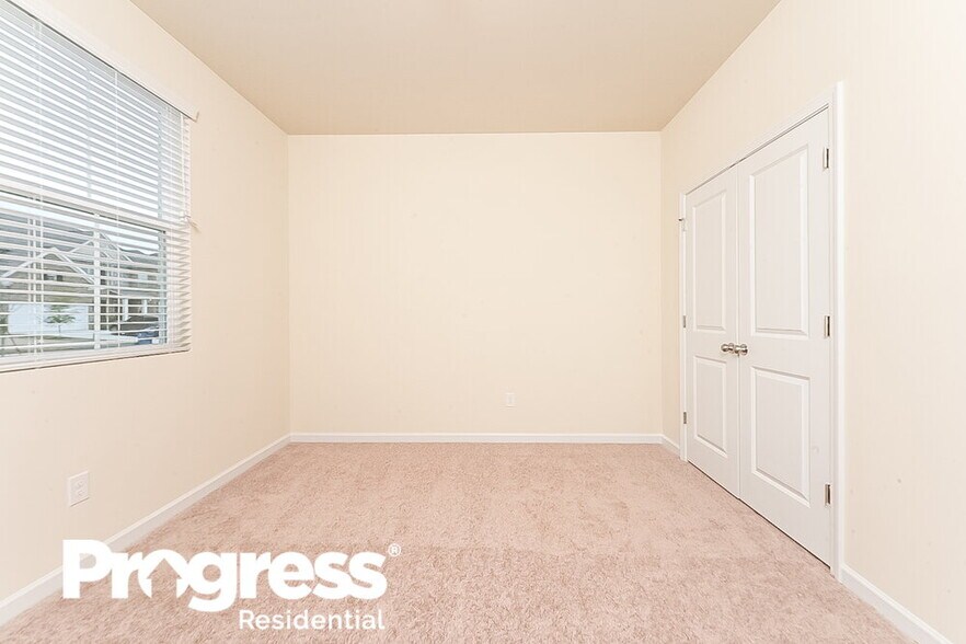 Building Photo - 445 Culloden Moor Dr