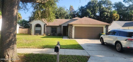 Building Photo - 4024 Pinyon Dr