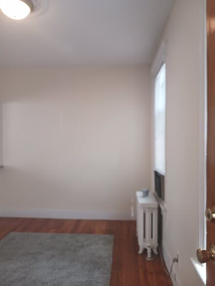 Building Photo - 39 Paterson St