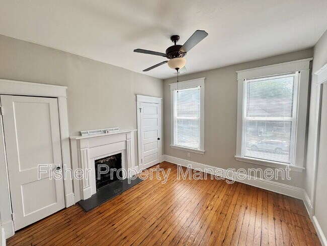 Building Photo - 411 W 26th St