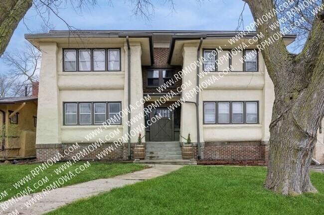 Primary Photo - 4023 University Ave