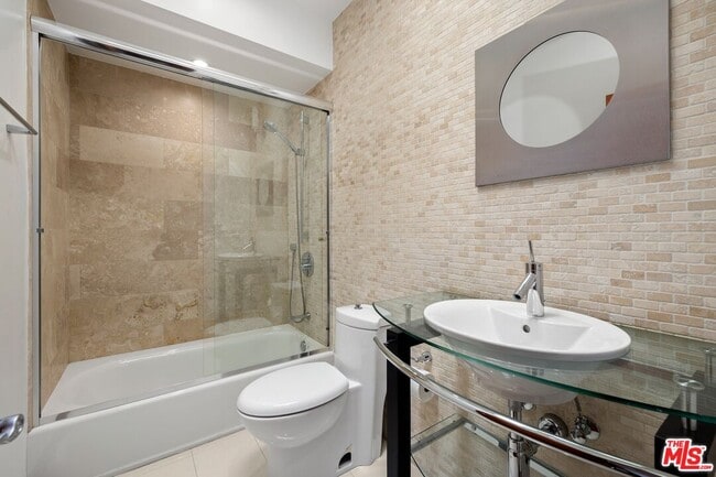 Building Photo - 2437 Apollo Dr