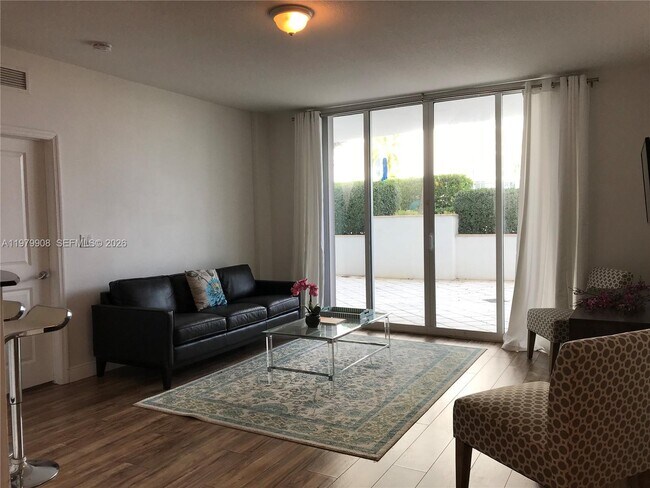 Building Photo - 7900 Harbor Island Dr