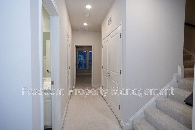 Building Photo - 17137 Branched Oak Rd