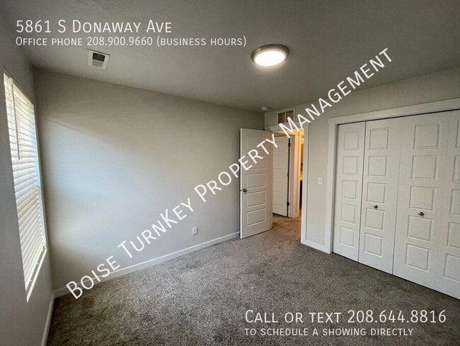 Building Photo - 5861 S Donaway Ave