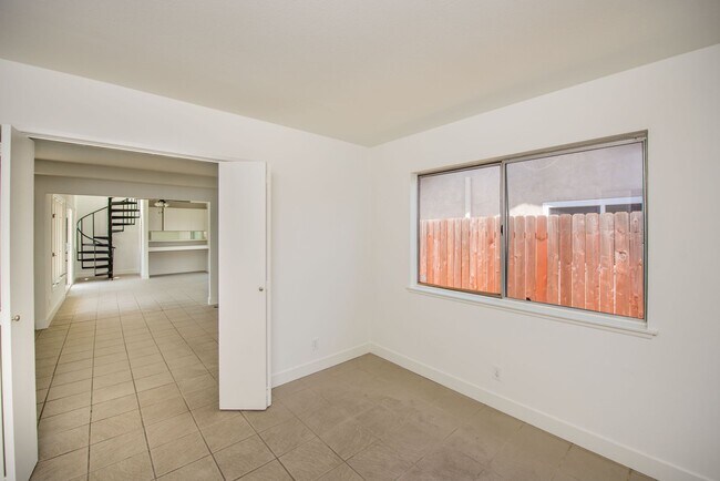 Building Photo - COSTA MESA: 3 Bedroom Single Story Home with a Pool