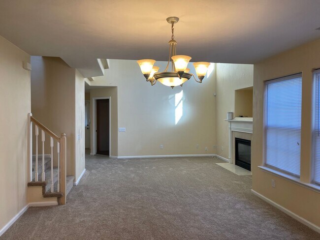 Building Photo - Lovely Lakefront Home in Virginia Beach