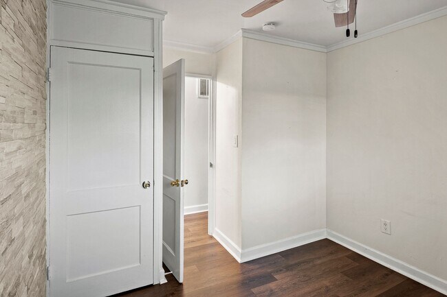 Building Photo - Laurel, MD