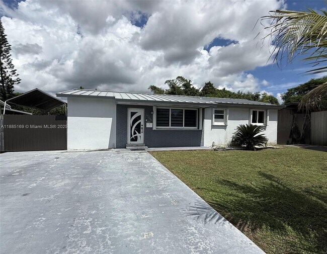 Primary Photo - 17255 SW 302nd St