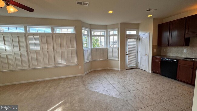 Building Photo - 110 Gate Stone Ln
