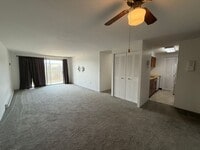 Building Photo - Downtown One Bedroom Apartment - Most Util...