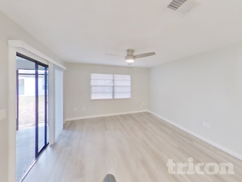 Building Photo - 13079 Spencer Ct