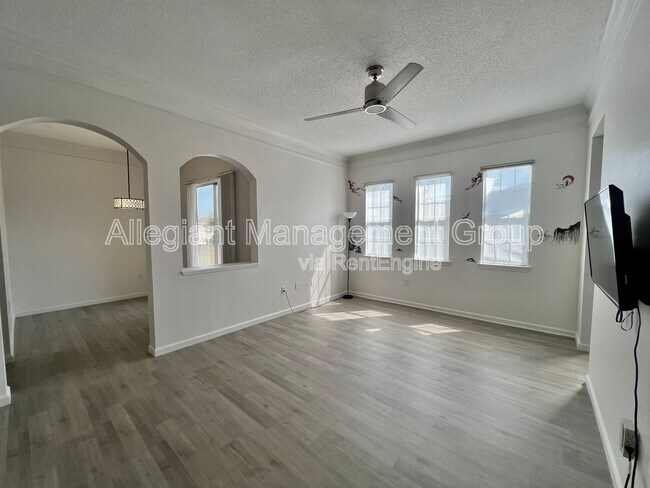 Building Photo - 12016 Villanova Dr