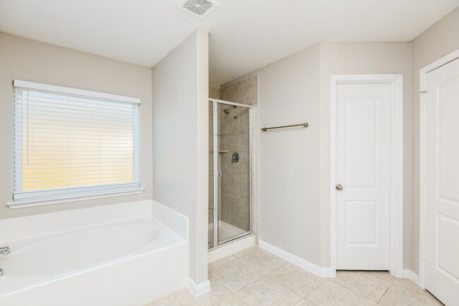 Building Photo - 13120 Tower Ln