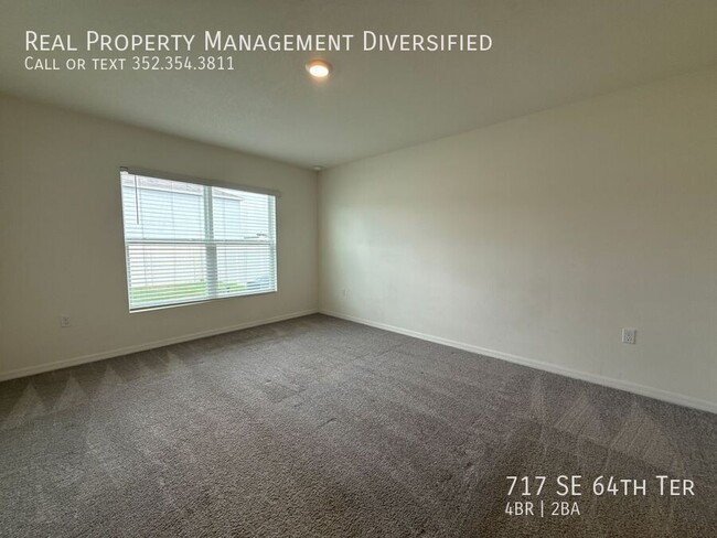 Building Photo - 717 SE 64th Terrace