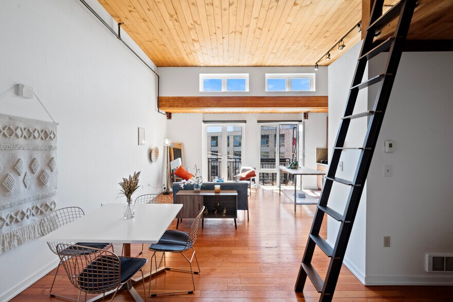 Building Photo - 1408 12th Ave