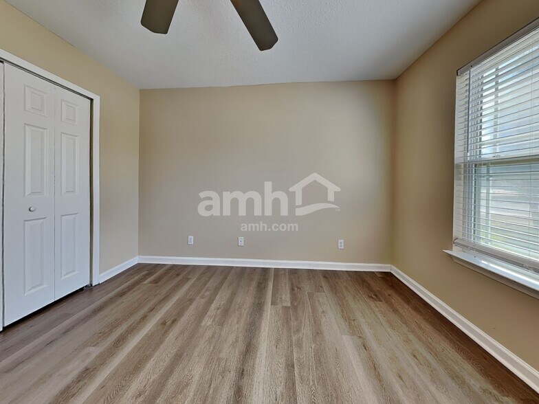 Building Photo - 189 Fox Glen Ct