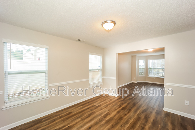 Building Photo - 131 Laughlin Dr