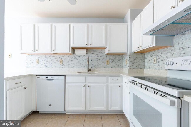 Building Photo - 307 Thyme Ln