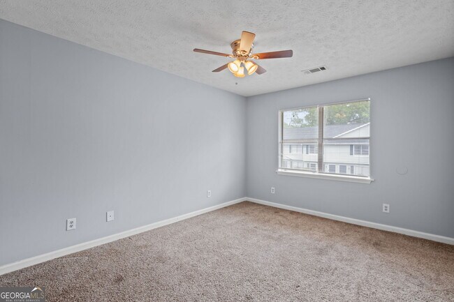 Building Photo - 360 N 19th St