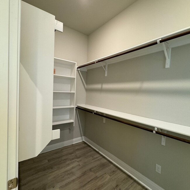 Building Photo - 3750 E Palm Valley Blvd